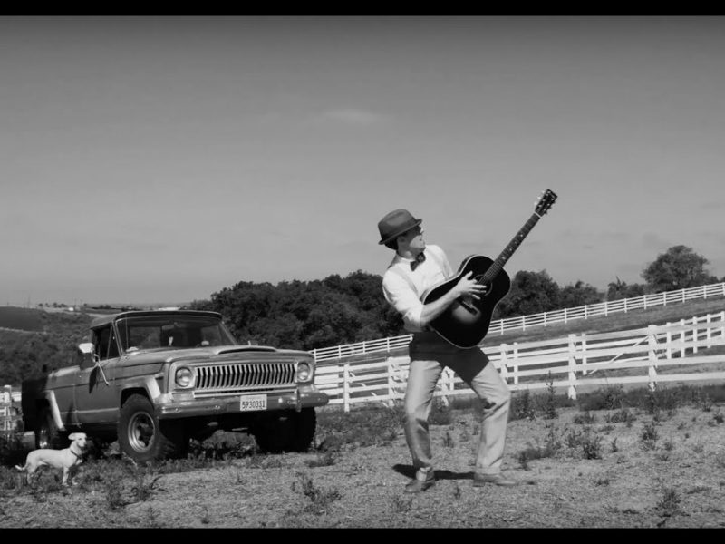 Jason Mraz – Might As Well Dance