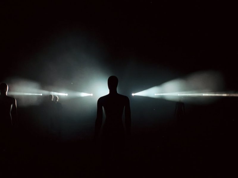 Axwell Λ Ingrosso – Dancing Alone (feat. RØMANS)