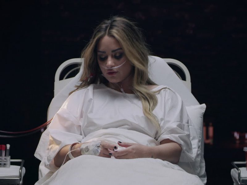 Demi Lovato – Dancing With The DeviL